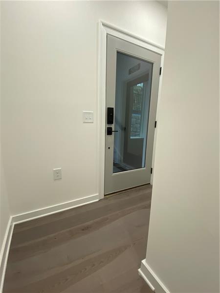 Foto del edificio - 383 Pratt Dr