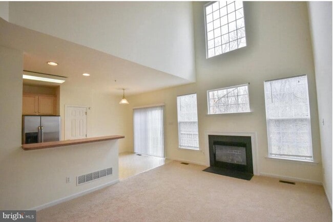 Foto del edificio - 139 Birchwood Dr