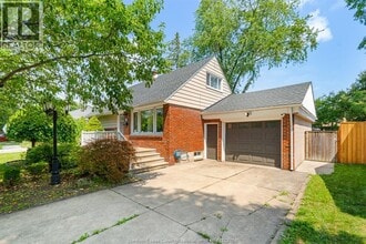 Building Photo - 3070 Dandurand Ave