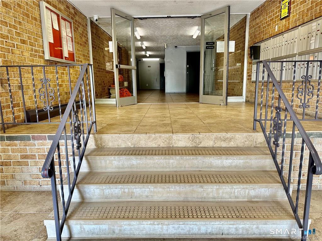 Building Photo - 155 Bull Hill Ln