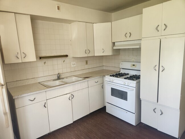 Foto del edificio - 932 Blackstone Ave