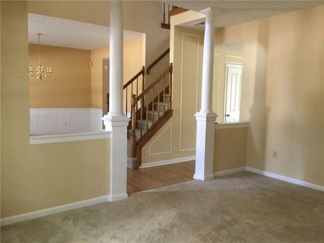 Building Photo - 3800 Richmond Ct