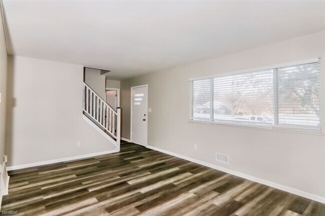 Building Photo - 4 br, 2 bath House - 1531 Aven Dr