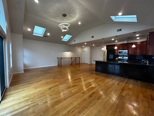 Foto del edificio - 134 Bostwick Ave