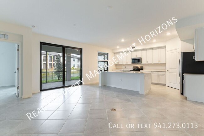 Foto del edificio - 5628 Summit Point Cir