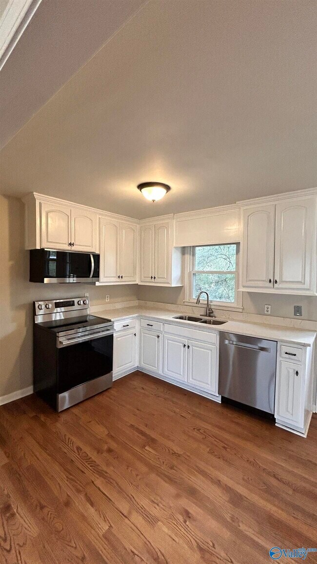 Foto del edificio - 6407 Marsh Ave NW