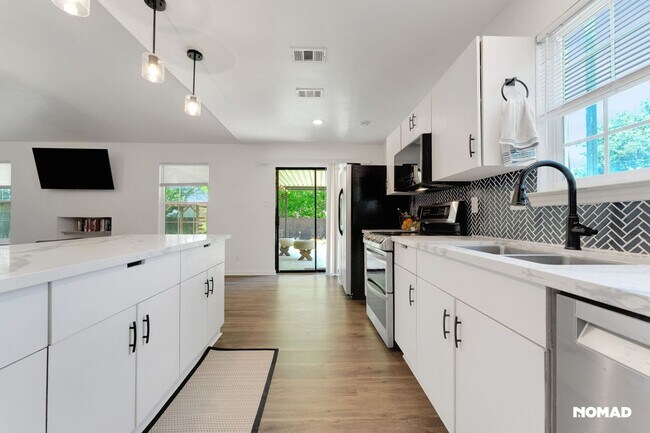 Foto del edificio - Charming 3BR House in Killeen