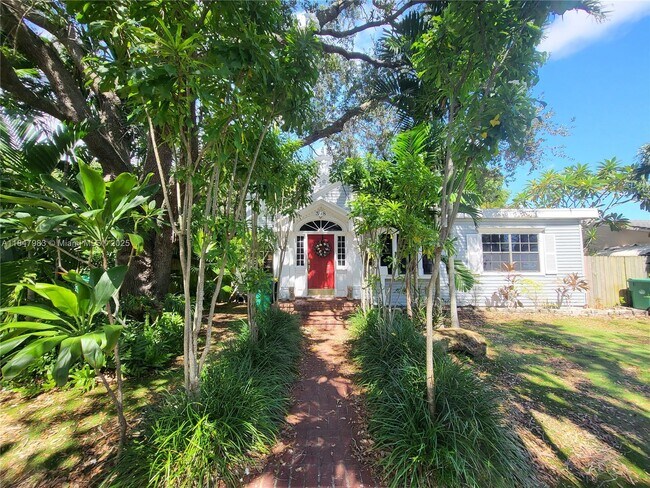 Foto del edificio - 38 SW 6th St