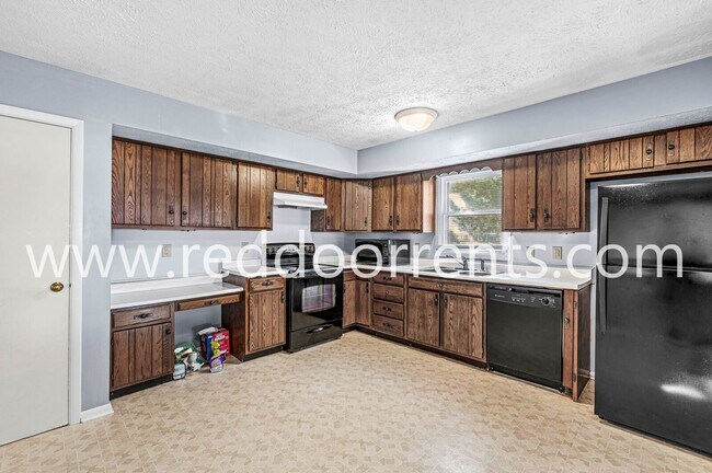 Foto del edificio - ?MOVE-IN SPECIAL: HALF OFF THE FIRST MONTH...