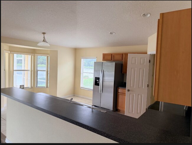 Foto del edificio - 3137 Riachuelo Ln