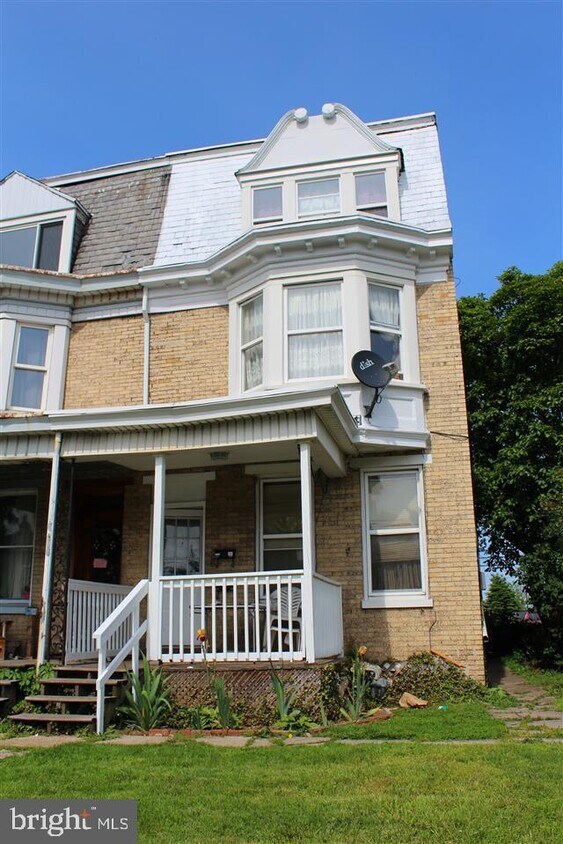 Foto principal - 429 N George St