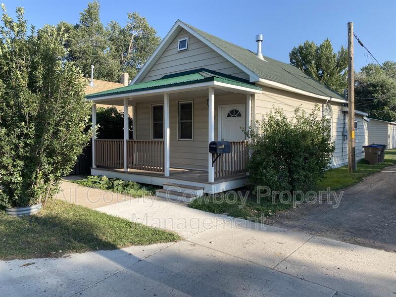 Primary Photo - 358 W Grand Ave