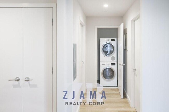 Foto del edificio - 1 bedroom in Brooklyn NY 11216
