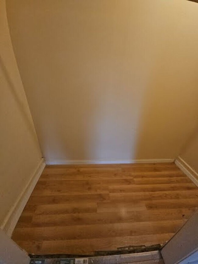 Foto del edificio - 2504 W.Scott (Aka 1143 S 25th)