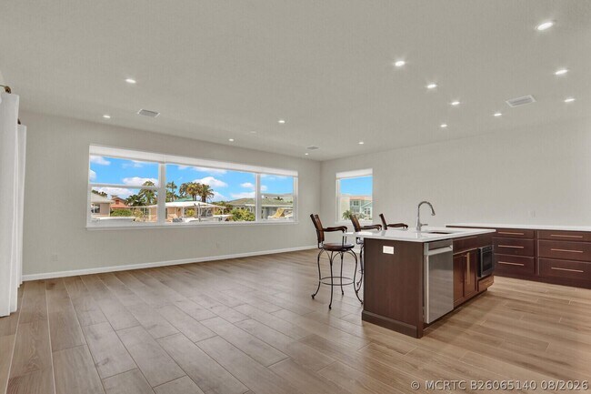 Foto del edificio - 10751 S Ocean Dr
