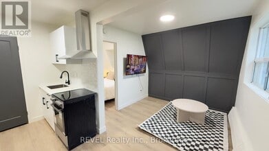 Building Photo - 60 Triller Ave