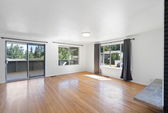 Foto del edificio - 17803 98th Ave S