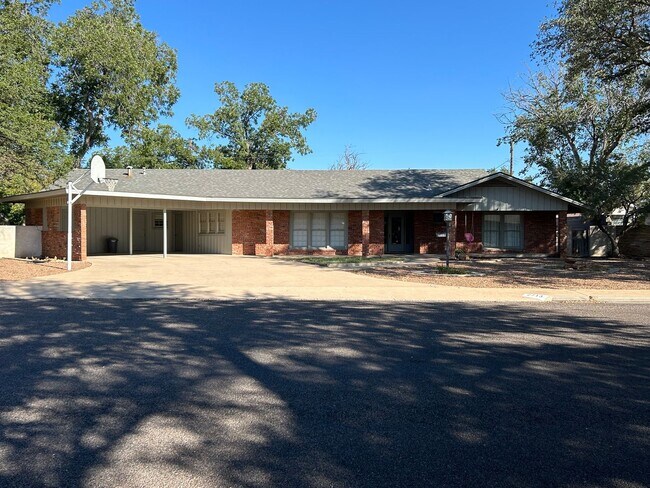 Foto del edificio - Beautiful Large Family Home!!!