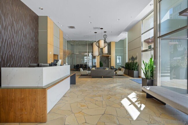 Foto del edificio - 645 Front St