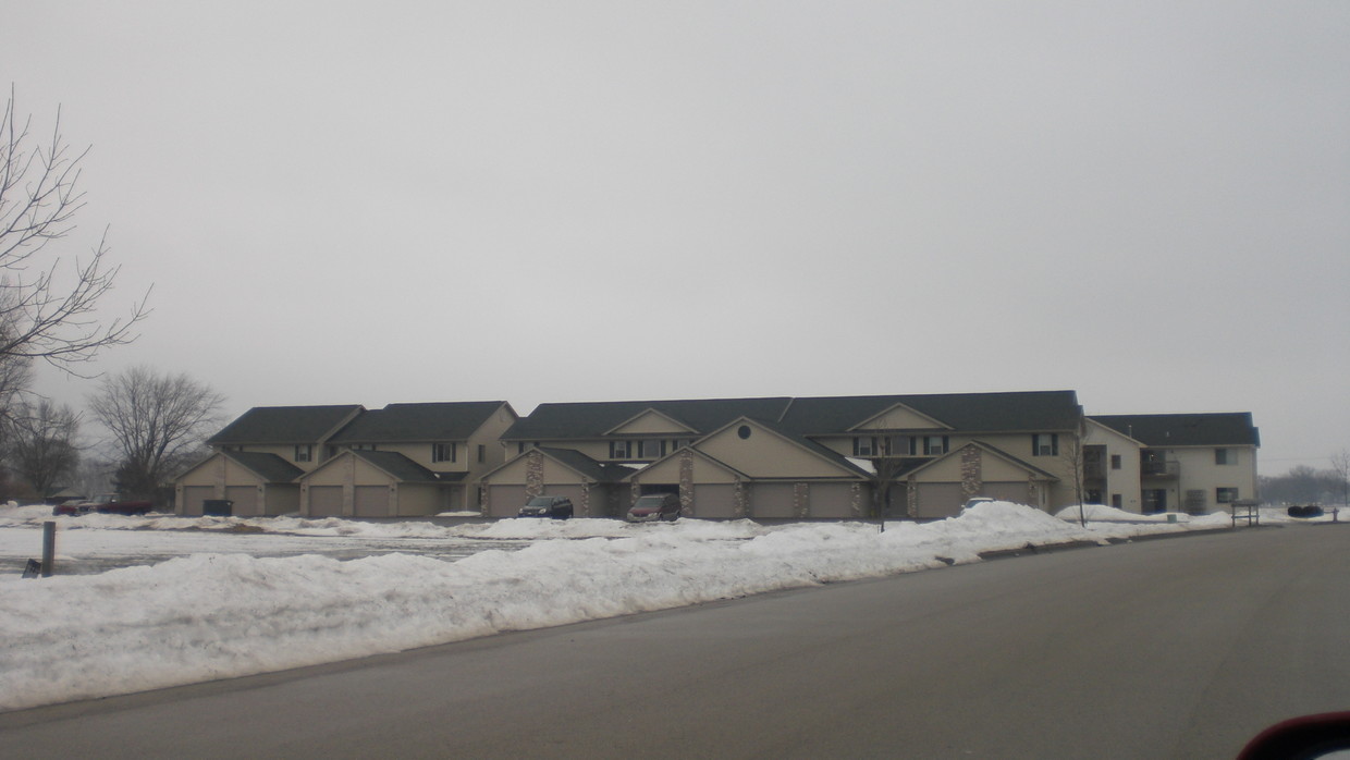 Primary Photo - Sommerset Apartments