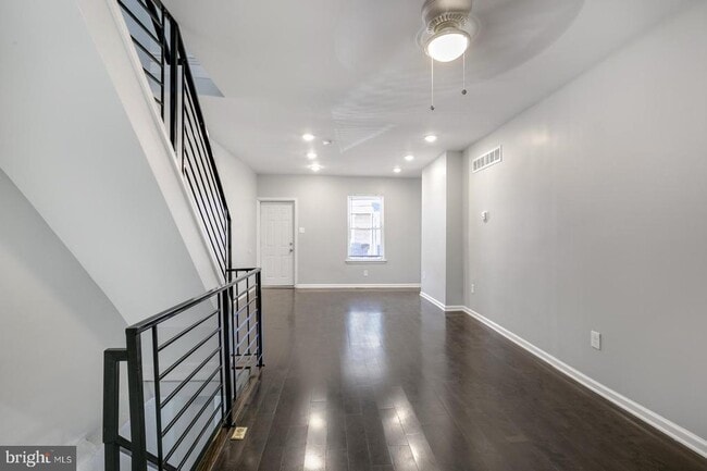 Building Photo - 1921 S Norwood St