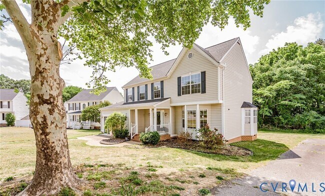 Foto del edificio - 811 Kiefer Field Ct