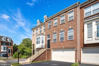 Building Photo - 17485 Bayou Bend Cir