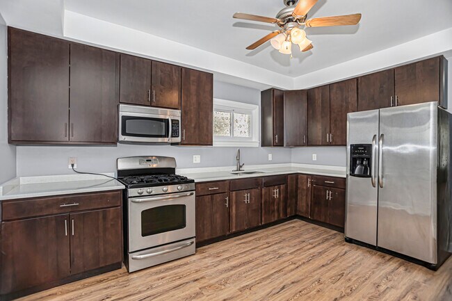 Foto del edificio - 3248 N Albany Ave