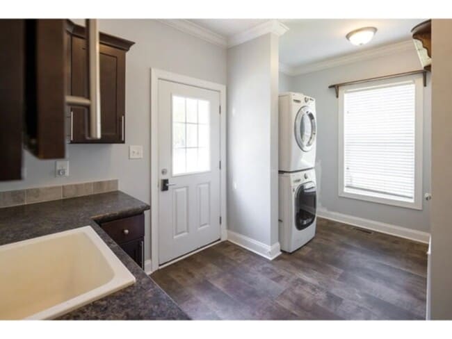 Photo - 3 Bedroom 2 Bathrooms for Rent House