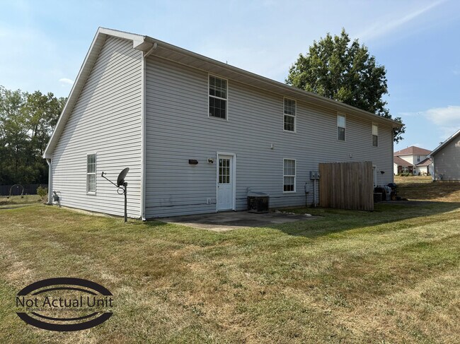 Foto del edificio - 1328 N Frideriki Dr