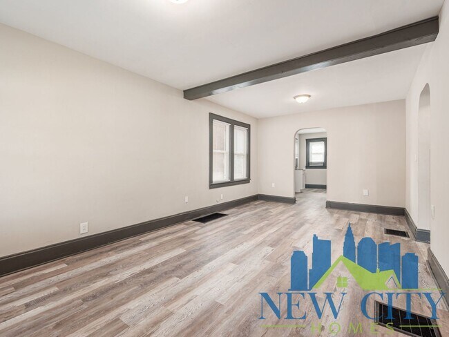 Building Photo - Remodeled Ranch on Bus Line