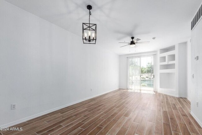 Foto del edificio - Remodeled 2 bedroom Townhouse!