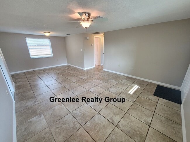 Building Photo - Don’t Miss This Fully Updated 3 Bed/1 Bath Home in Port Richey!