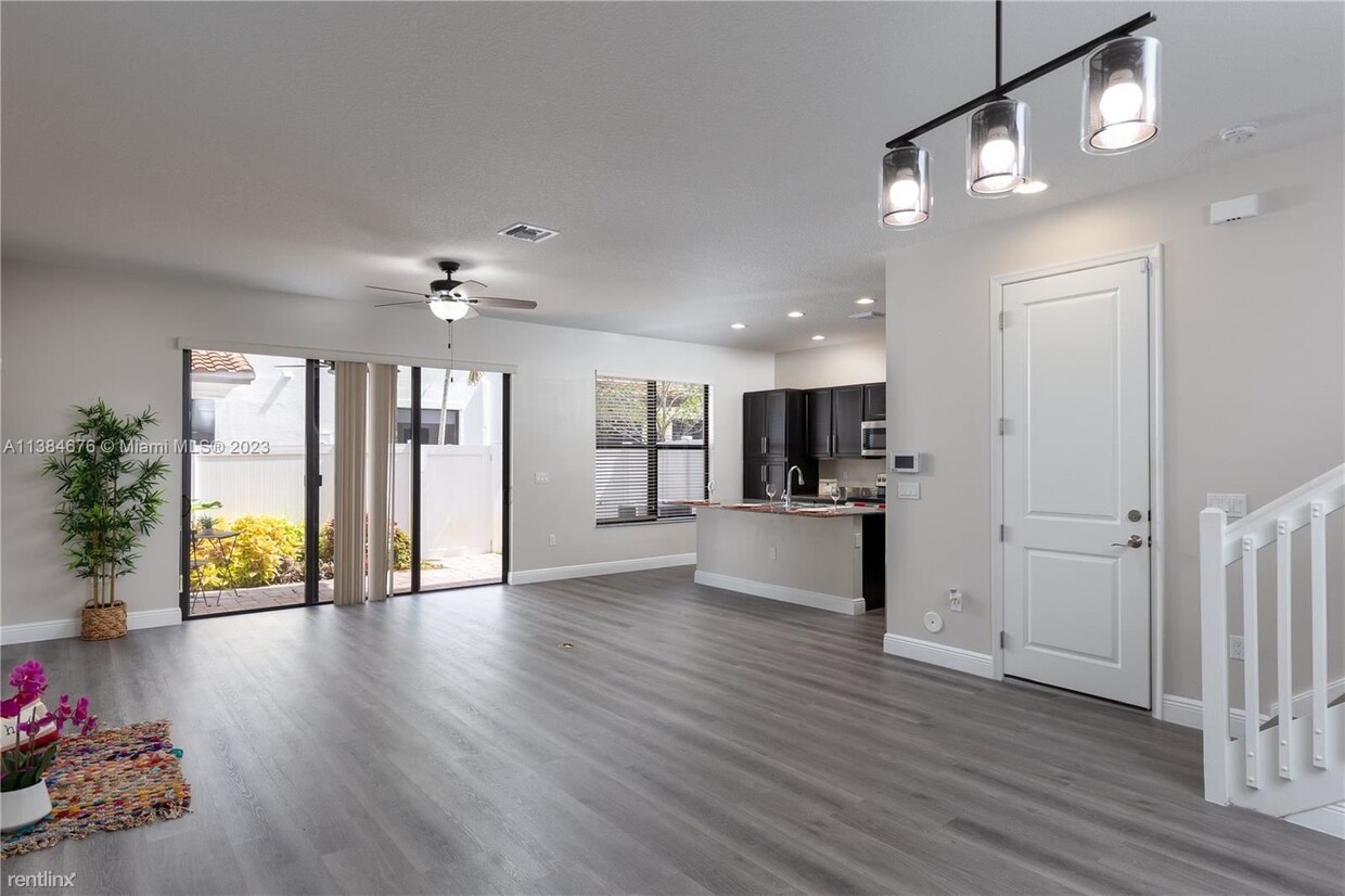 Primary Photo - 3 br, 2.5 bath Townhome - Chapel Grove