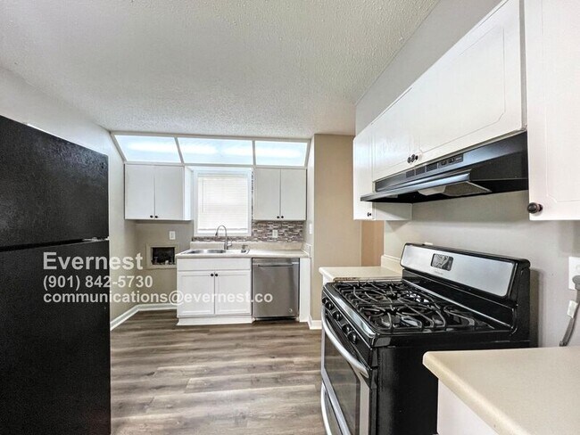 Foto del edificio - 8338 Dottley Dr