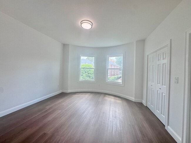 Building Photo - 36 Brookledge St