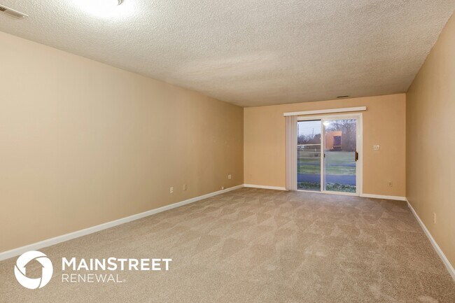 Building Photo - 2110 Historic Oaks Blvd