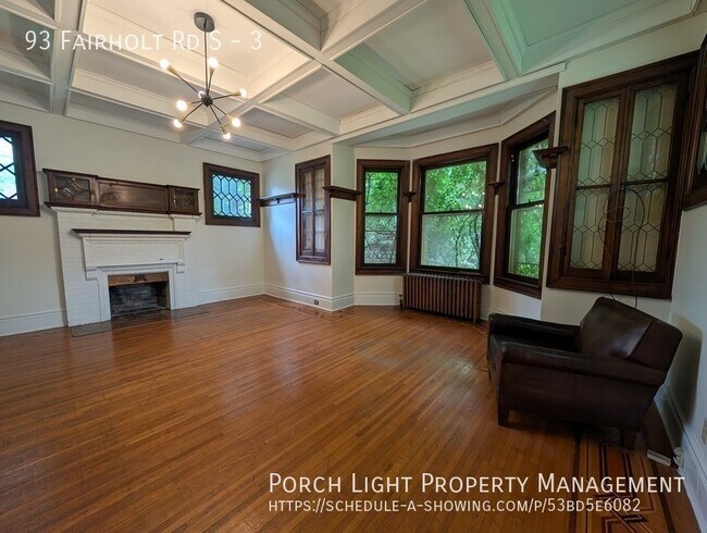 Photo du bâtiment - Absolute Show Stopper Victorian Apartment - All Inclusive!