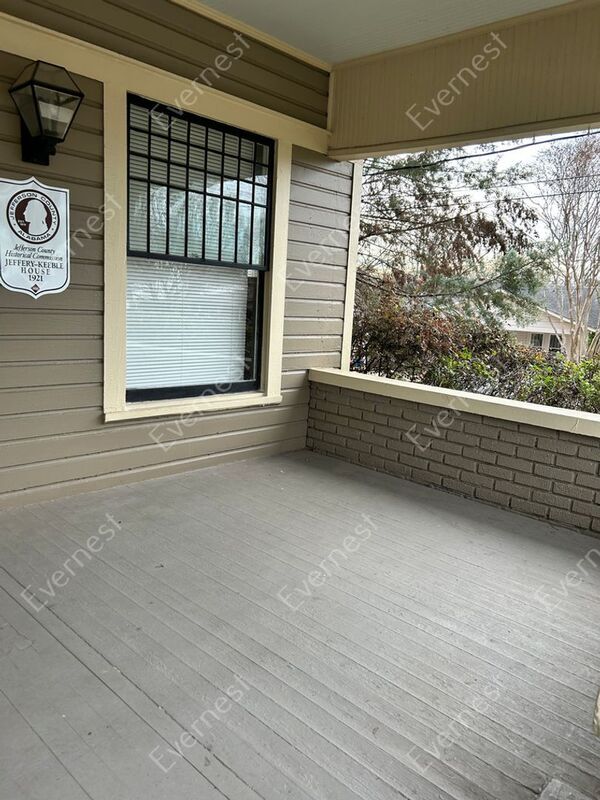 Building Photo - 4601 7th Ct S