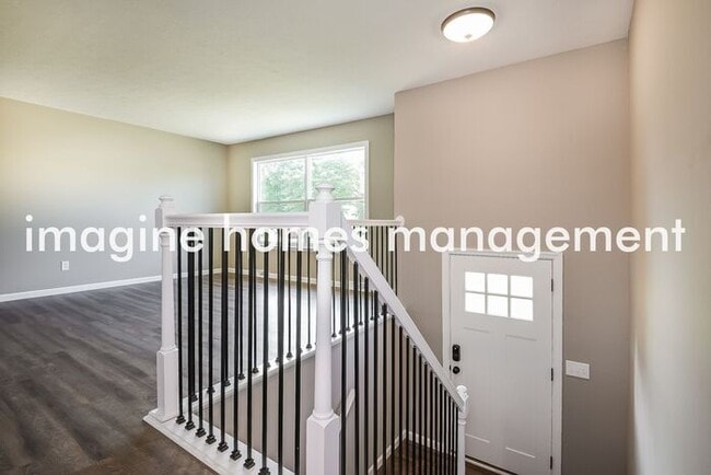Foto del edificio - 7881 Driftwood Drive