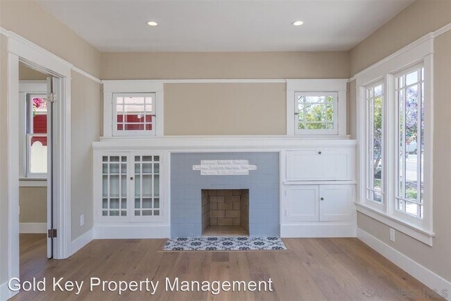 Building Photo - 3 br, 2 bath House - 3257 Dwight Street