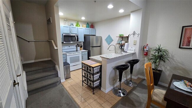 Building Photo - 2602 Lodi Cir