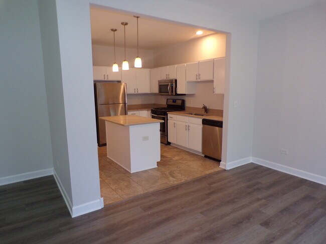 Building Photo - 457 Littleton Trail