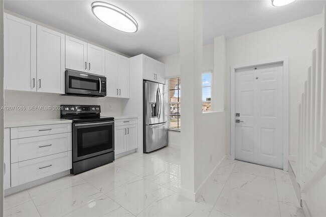 Foto del edificio - 12133 SW 3rd St