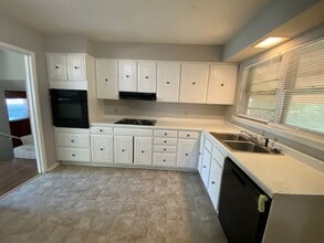 Building Photo - 3590 Merritt St