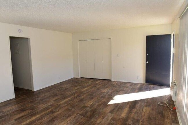 Foto del interior - Waterstone Garden