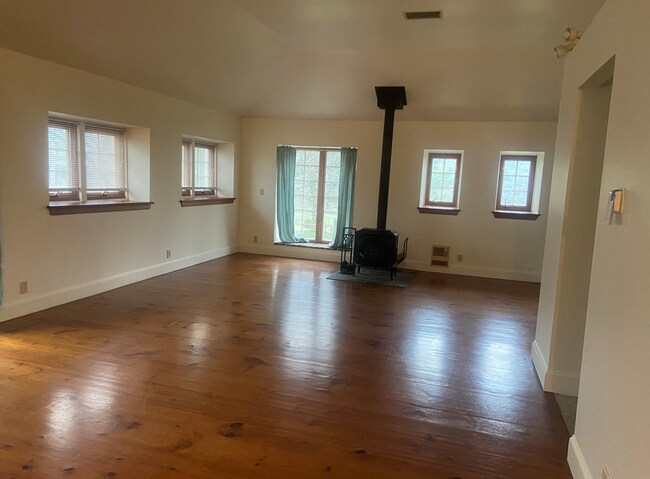 Great Room `20 X 40 with wood burning stove - 281 Brookmead Rd