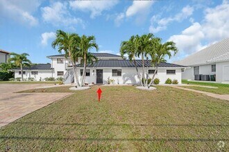Building Photo - 4826 SW 29th Ave