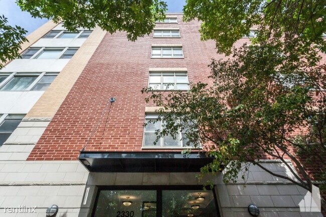 Foto del edificio - 2320 W St Paul Ave