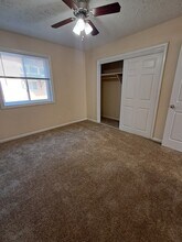 Building Photo - Gardenbrook